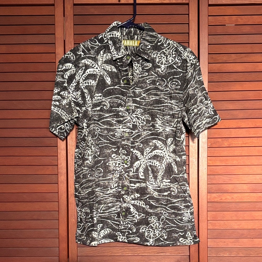 Kahala Made in Hawaii Aloha Shirt S
